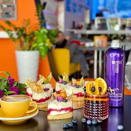 Aerocafe Hotel Partizanske Ngoại thất bức ảnh