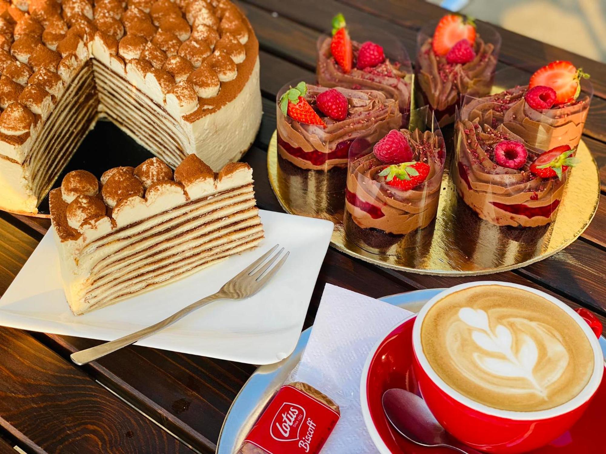 Aerocafe Hotel Partizanske Ngoại thất bức ảnh
