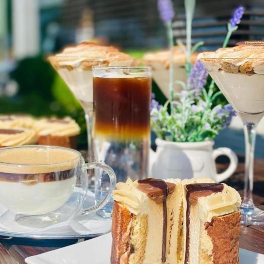Aerocafe Hotel Partizanske Ngoại thất bức ảnh
